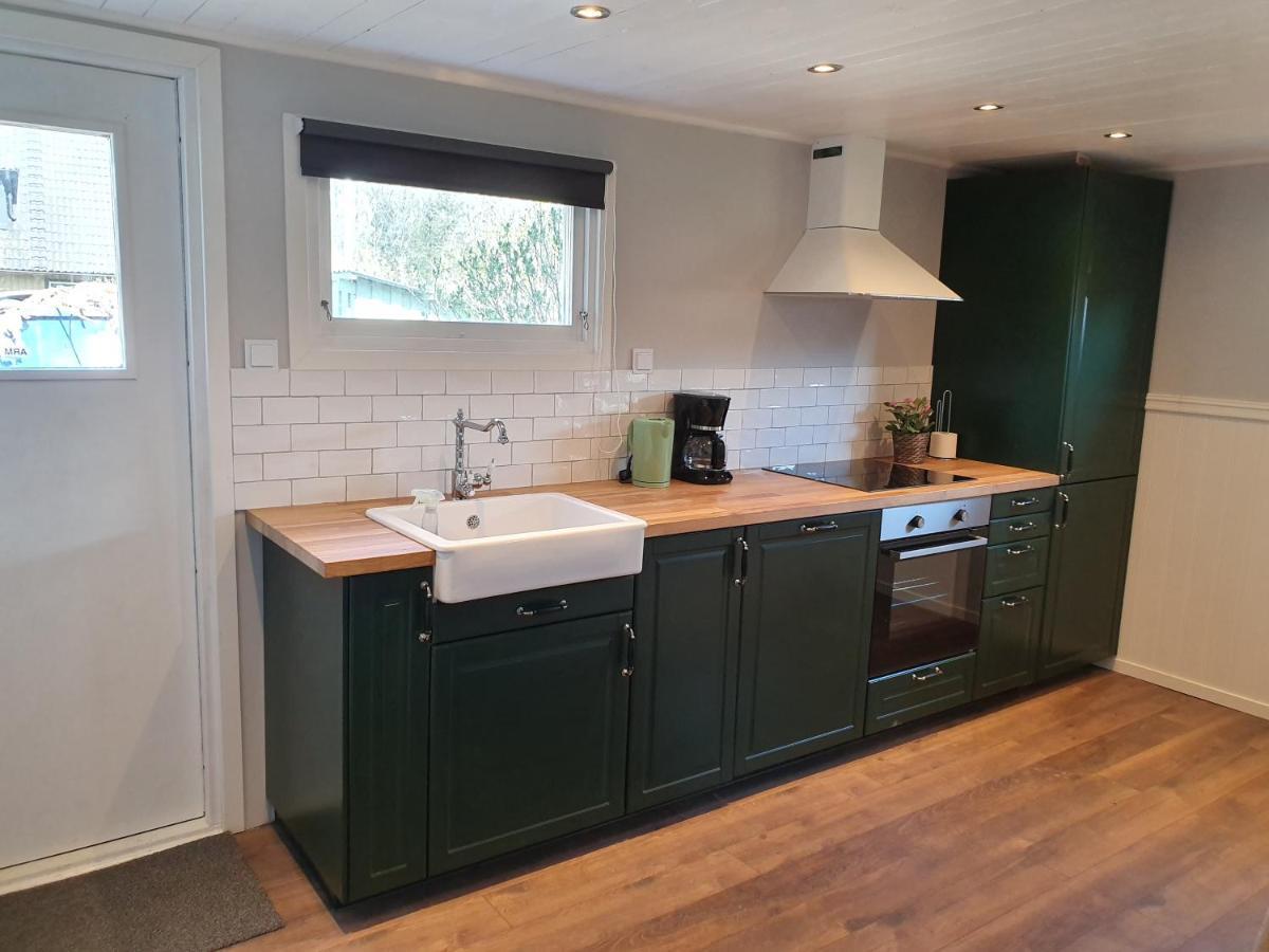 Bysmedjan Villa Hässleholm Екстериор снимка